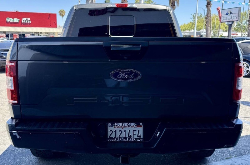 Ford F-150 Vehicle Full-screen Gallery Image 05