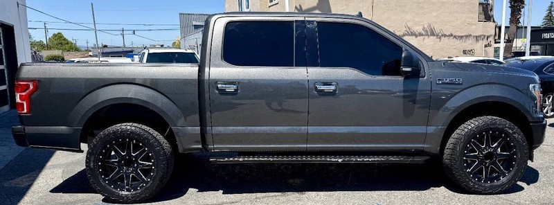 Ford F-150 Vehicle Full-screen Gallery Image 07