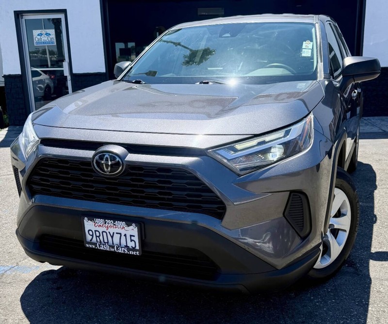 Toyota RAV4 Vehicle Full-screen Gallery Image 02