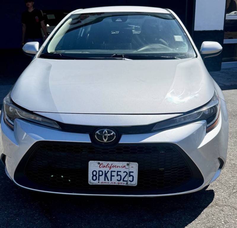 Toyota Corolla Vehicle Full-screen Gallery Image 05