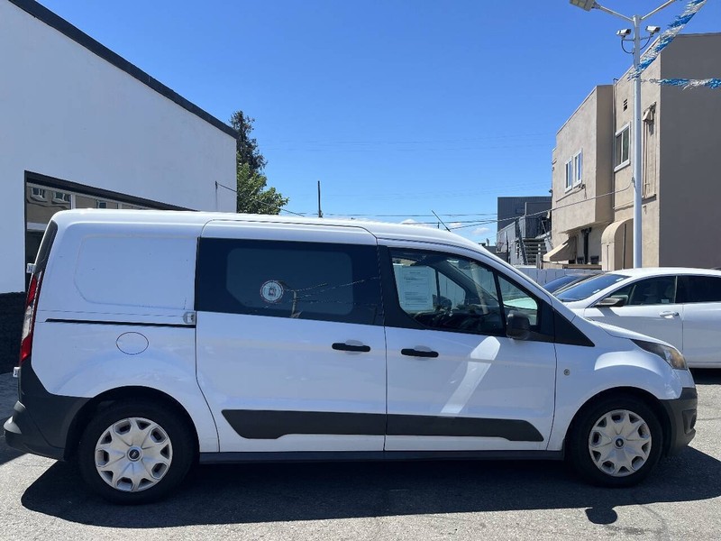 Ford Transit Connect Vehicle Full-screen Gallery Image 04