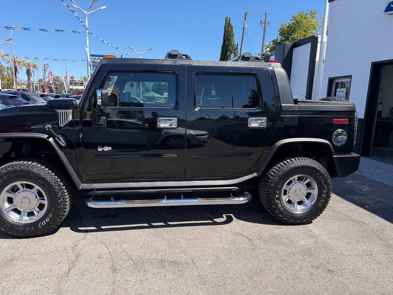 HUMMER H2 Vehicle Full-screen Gallery Image 04