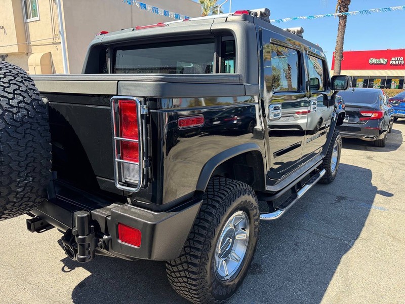 HUMMER H2 Vehicle Full-screen Gallery Image 07