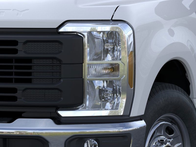 2023 Ford Super Duty F-250 SRW XL 18