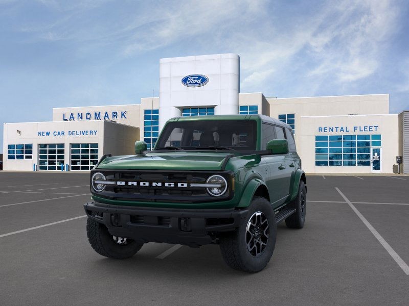 2024 Ford Bronco Outer Banks 2