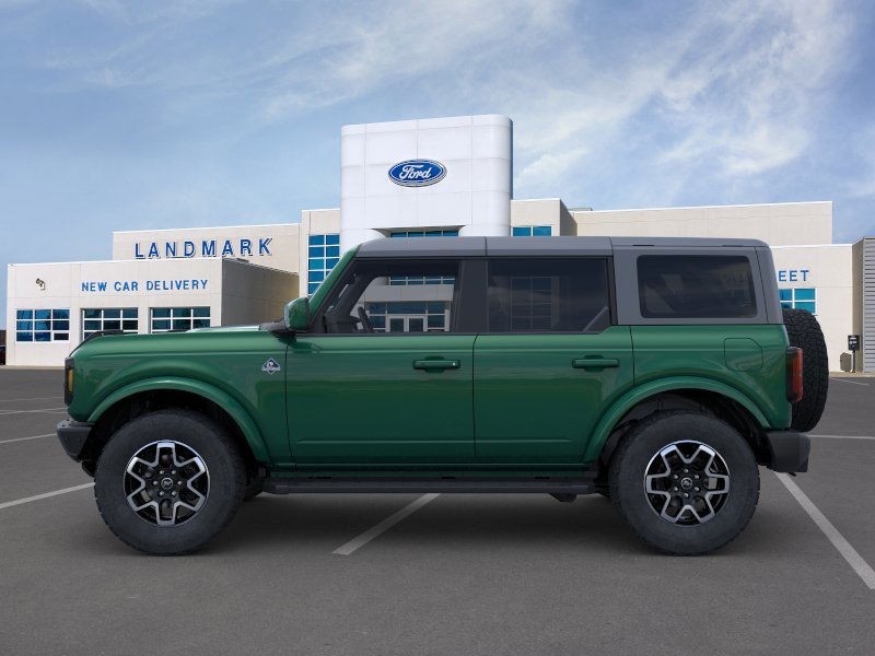 2024 Ford Bronco Outer Banks 3