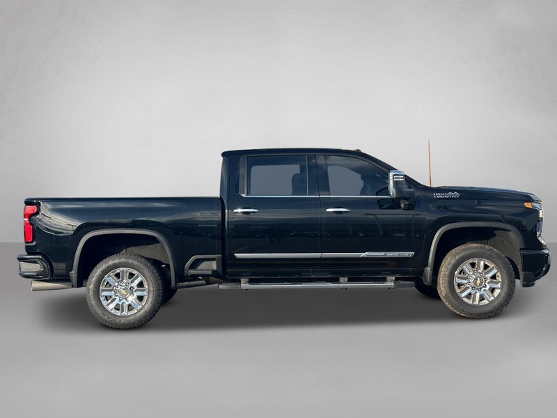 2024 Chevrolet Silverado 3500HD High Country 2