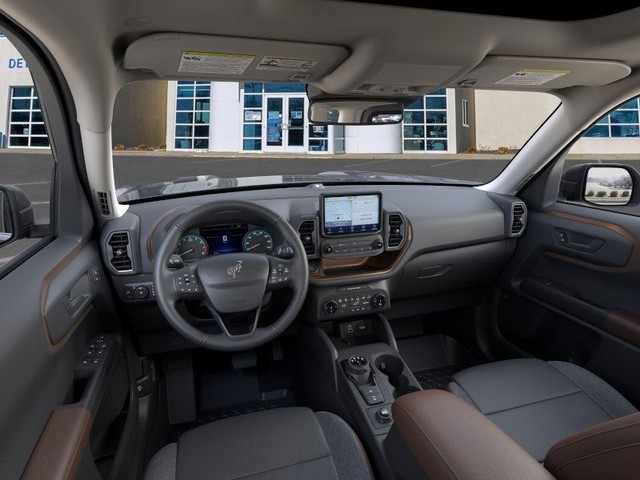 Ford Bronco Sport Vehicle Full-screen Gallery Image 9