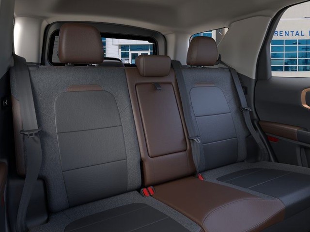 Ford Bronco Sport Vehicle Full-screen Gallery Image 11