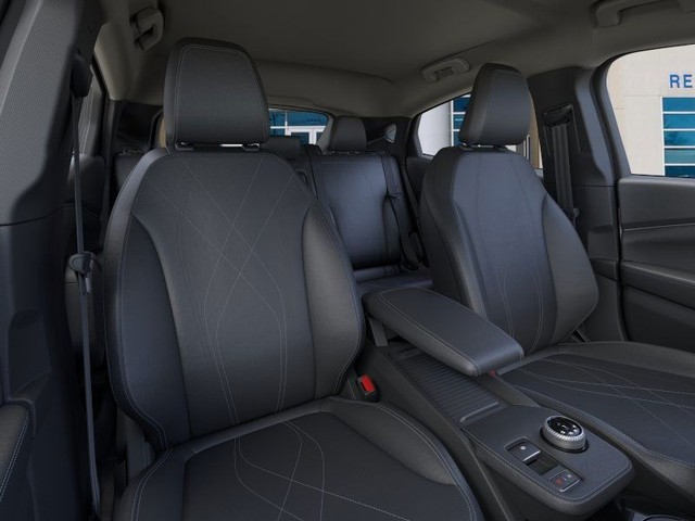 Ford Mustang Mach-E Vehicle Full-screen Gallery Image 10