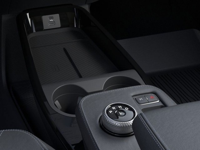 Ford Mustang Mach-E Vehicle Full-screen Gallery Image 15