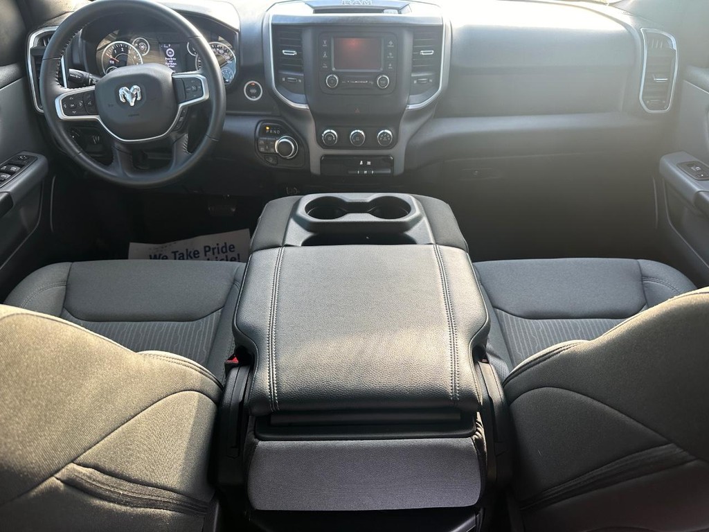 Ram 1500 Vehicle Full-screen Gallery Image 12