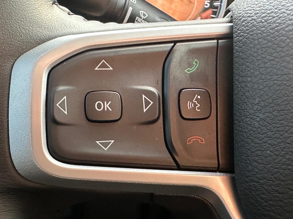 Ram 1500 Vehicle Full-screen Gallery Image 14