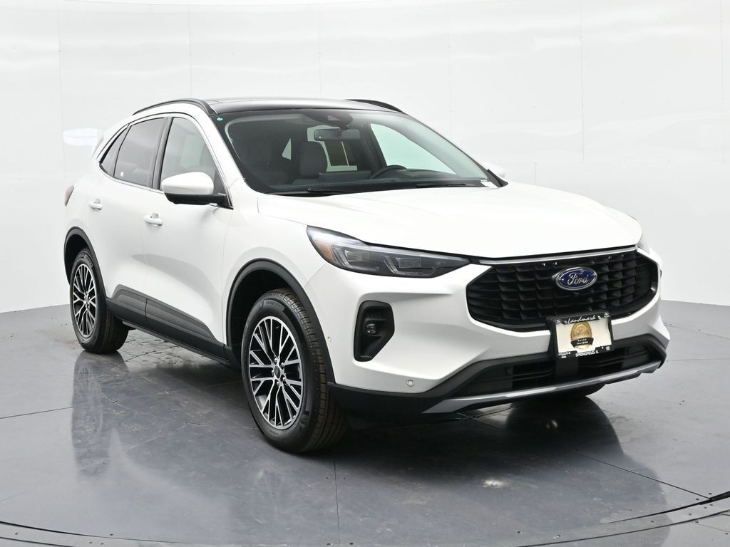 Ford Escape Vehicle Full-screen Gallery Image 04