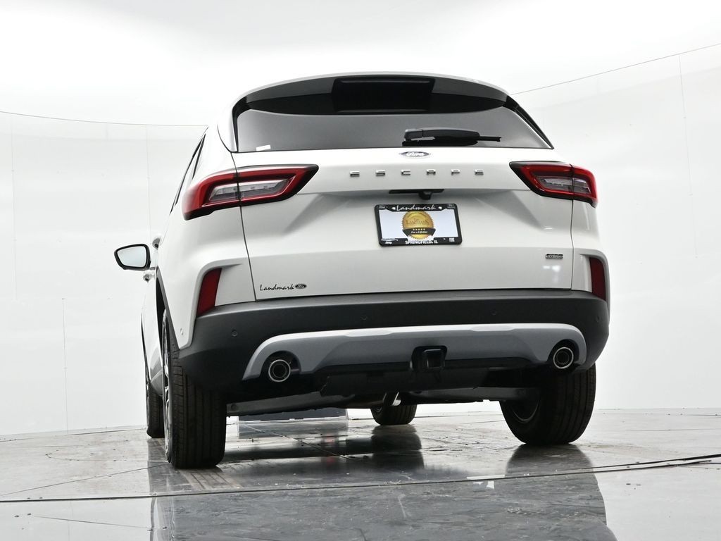 Ford Escape Vehicle Full-screen Gallery Image 20
