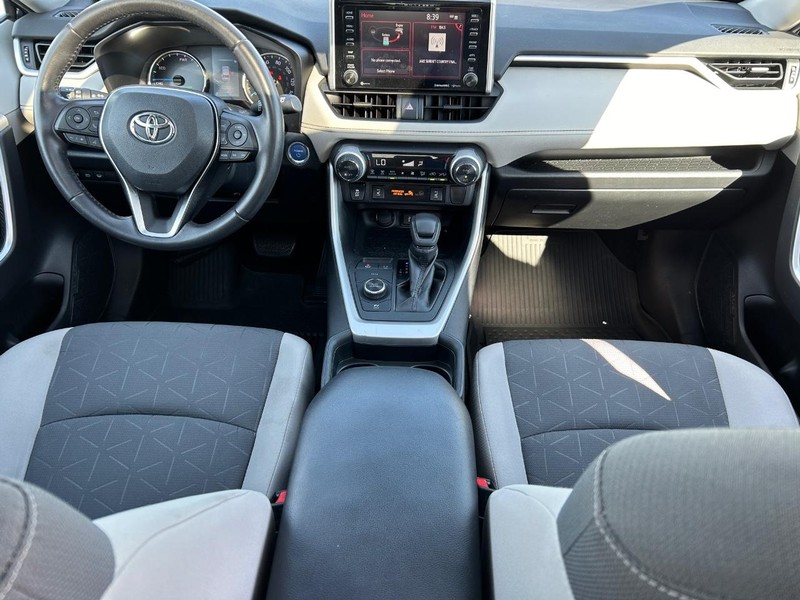 2020 Toyota RAV4 Hybrid XLE 15