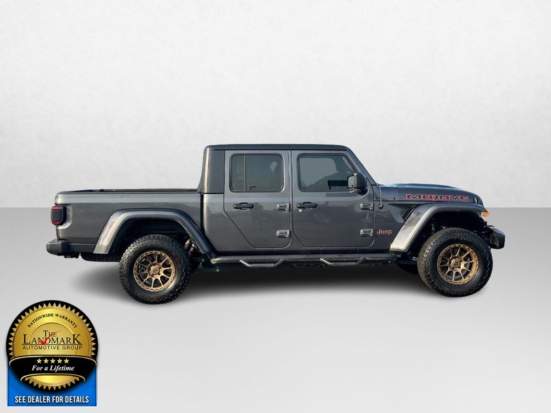 2021 Jeep Gladiator 4WD Mojave 2