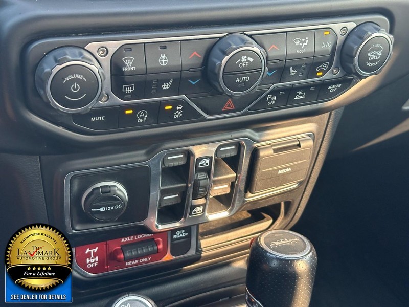 2021 Jeep Gladiator 4WD Mojave 24