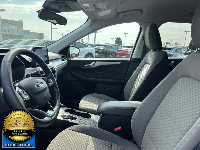 2021 Ford Escape SE 9