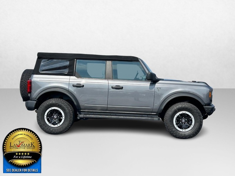 2021 Ford Bronco Base 2