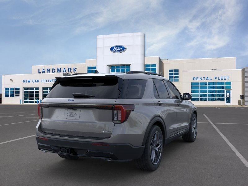 2025 Ford Explorer ST-Line 8