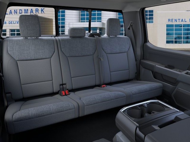 Ford F-150 Vehicle Full-screen Gallery Image 11