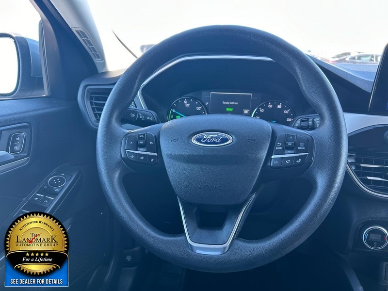 2021 Ford Escape SE Hybrid 16