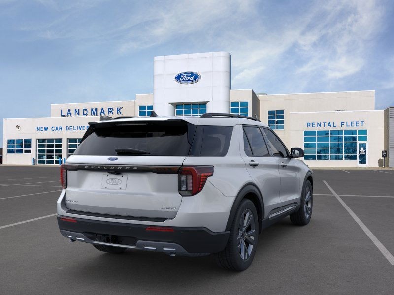 2025 Ford Explorer Active 8