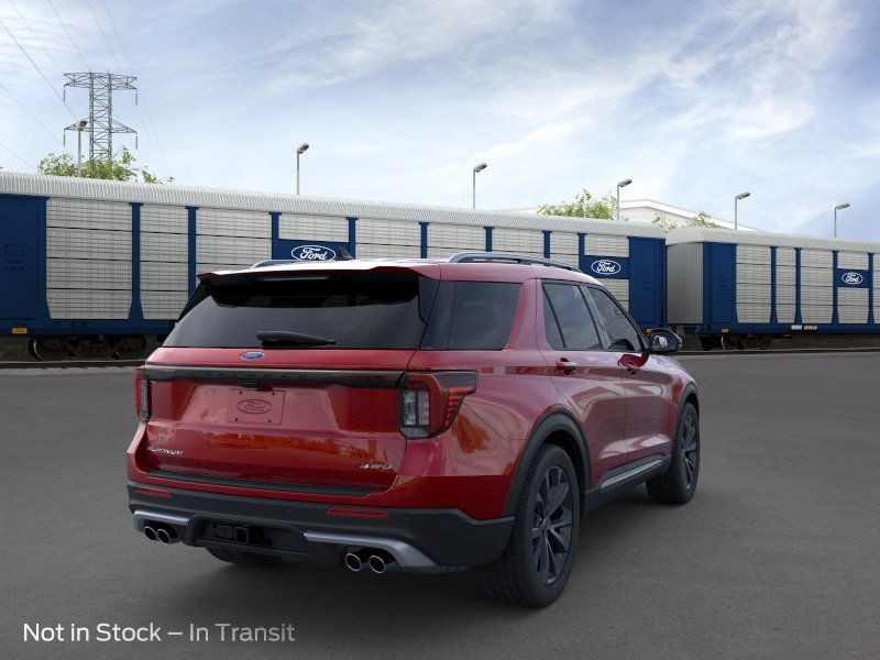 2025 Ford Explorer Platinum 8