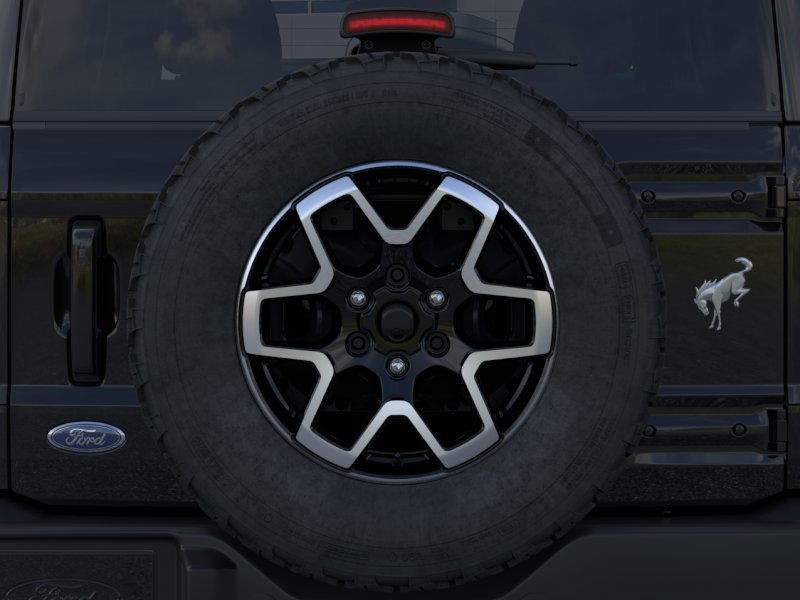 2024 Ford Bronco Outer Banks 24