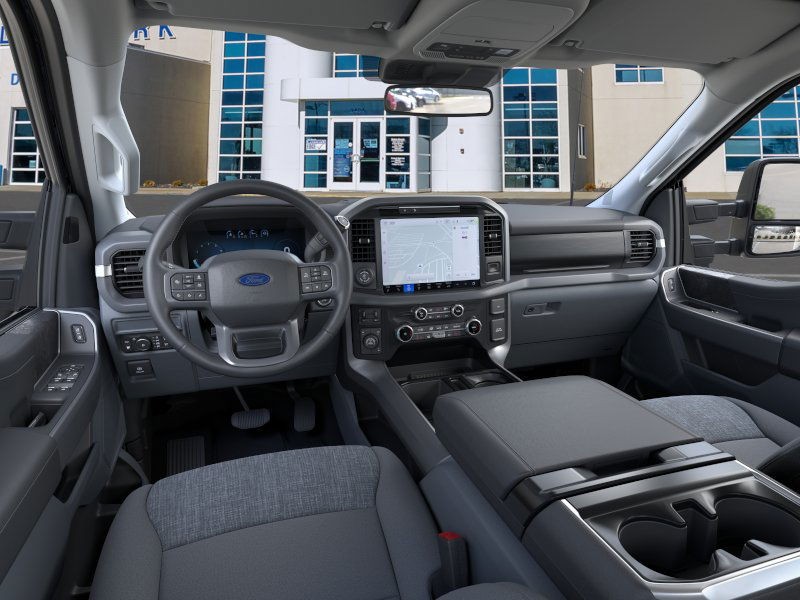 Ford F-150 Vehicle Full-screen Gallery Image 9