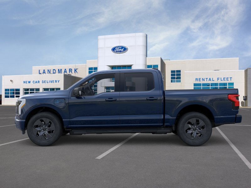 Ford F-150 Lightning Vehicle Full-screen Gallery Image 3