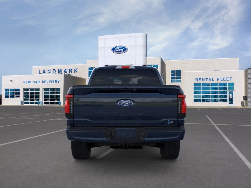 Ford F-150 Lightning Vehicle Full-screen Gallery Image 5