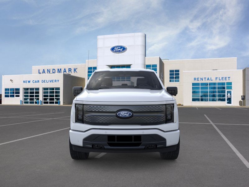 Ford W3L Vehicle Full-screen Gallery Image 6