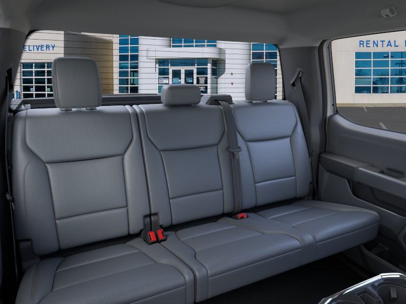 Ford W3L Vehicle Full-screen Gallery Image 11