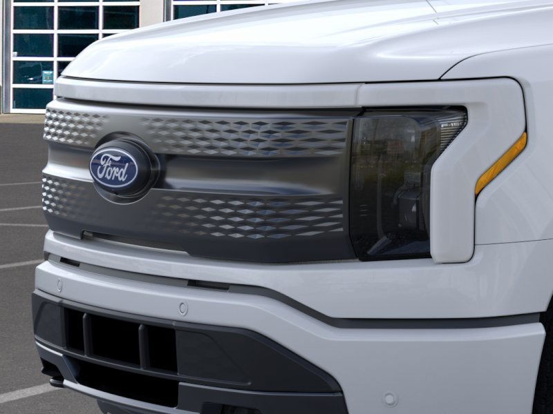 Ford W3L Vehicle Full-screen Gallery Image 17