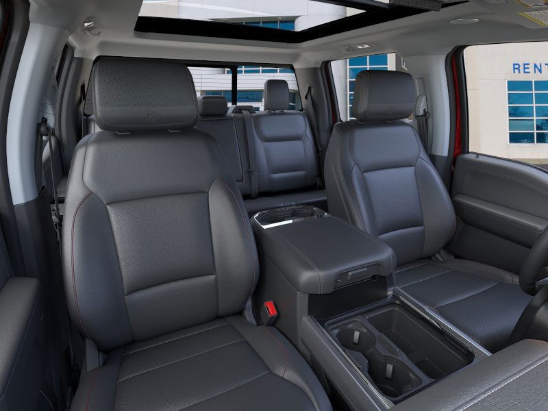 Ford Super Duty F-350 SRW Vehicle Full-screen Gallery Image 10