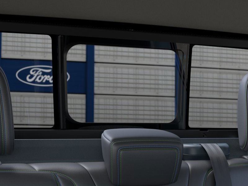 Ford Maverick Vehicle Full-screen Gallery Image 24