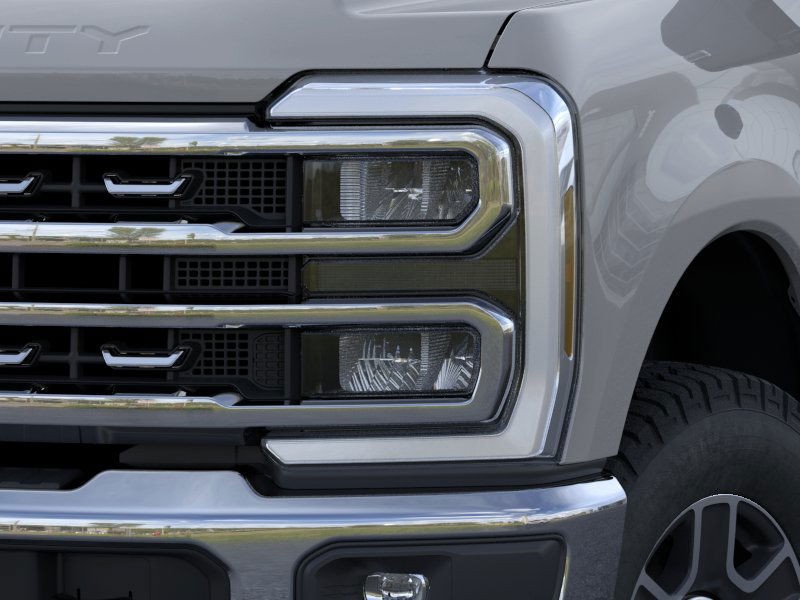 Ford Super Duty F-350 SRW Vehicle Full-screen Gallery Image 18