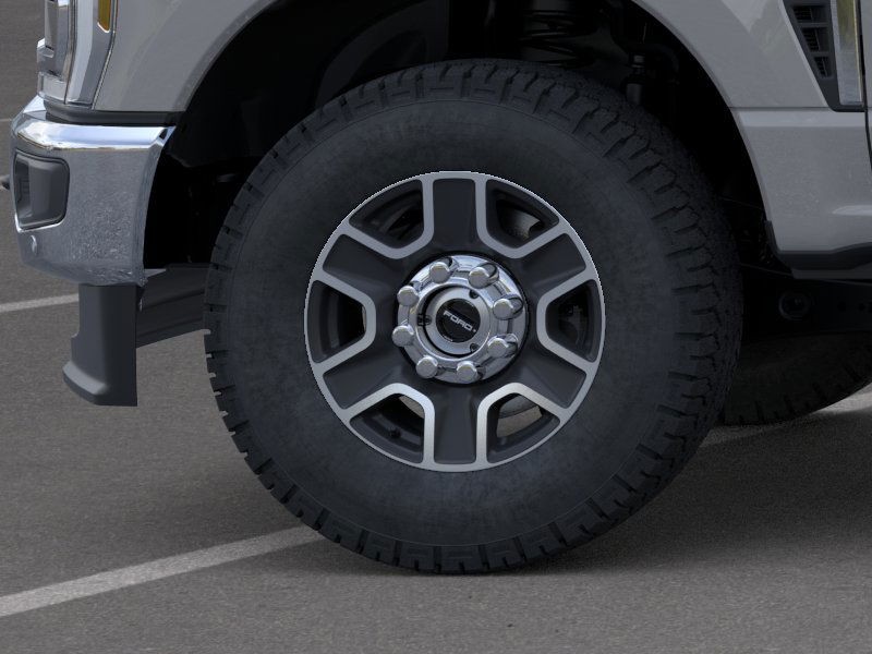 Ford Super Duty F-350 SRW Vehicle Full-screen Gallery Image 19