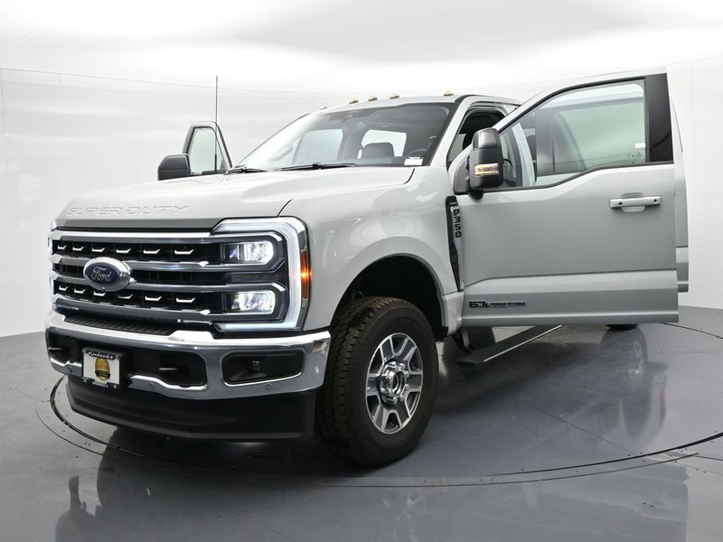 Ford F-350SD Vehicle Full-screen Gallery Image 26