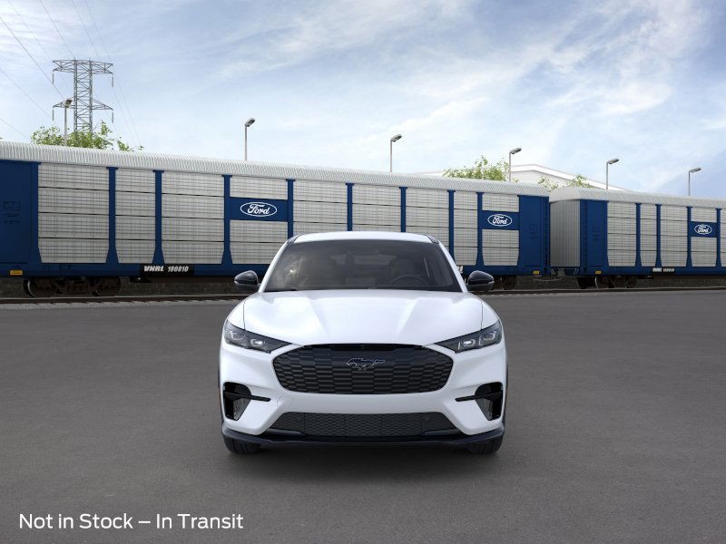 Ford Mustang Mach-E Vehicle Full-screen Gallery Image 6