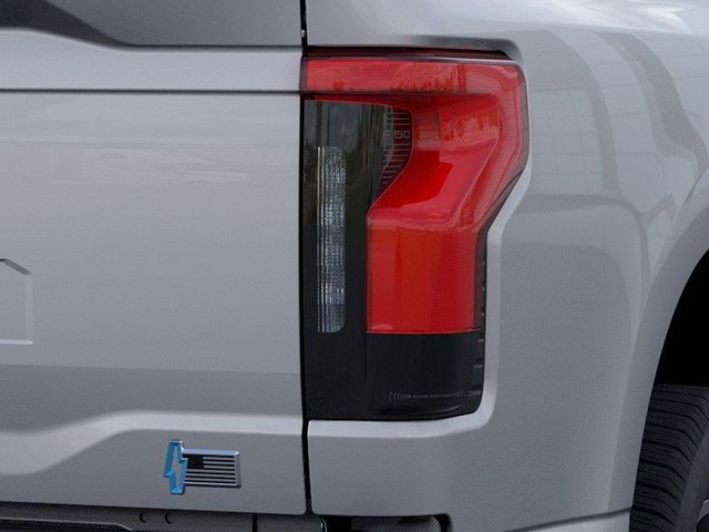 Ford F-150 Lightning Vehicle Full-screen Gallery Image 21