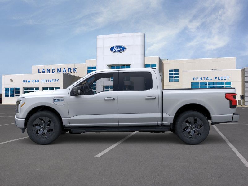 Ford F-150 Lightning Vehicle Full-screen Gallery Image 3