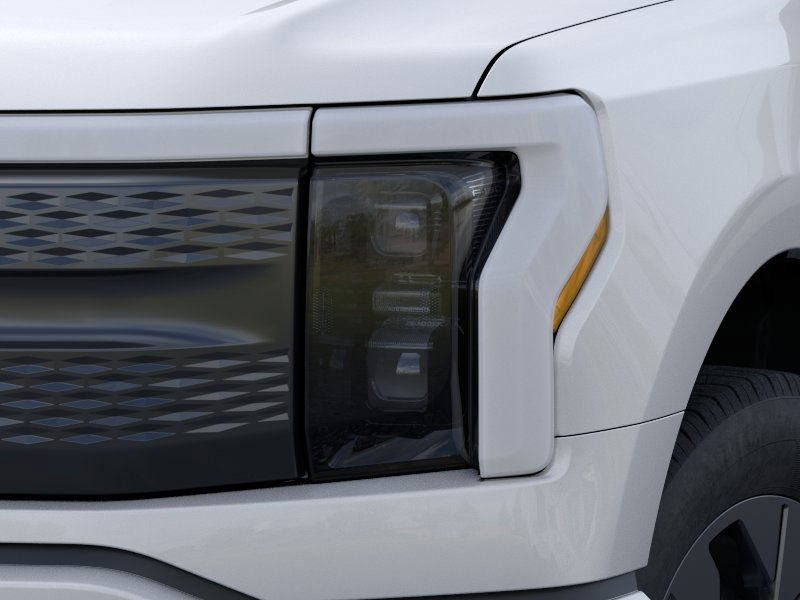Ford F-150 Lightning Vehicle Full-screen Gallery Image 18