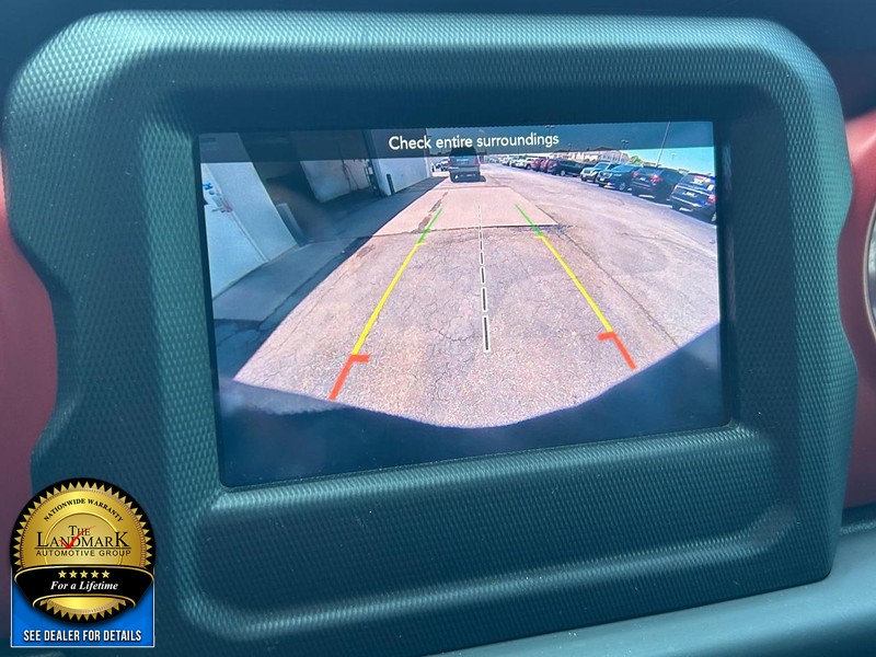 Jeep Wrangler Unlimited Vehicle Full-screen Gallery Image 13