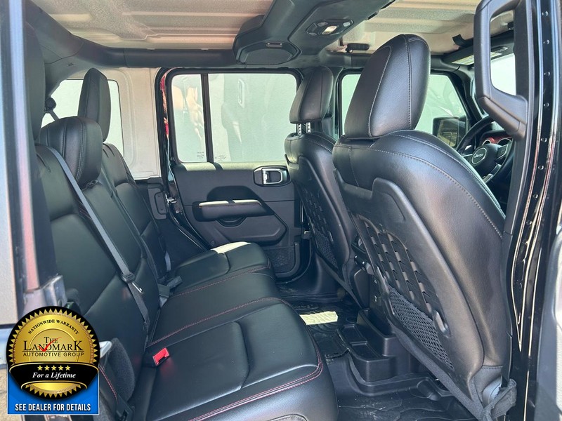 Jeep Wrangler Unlimited Vehicle Full-screen Gallery Image 14