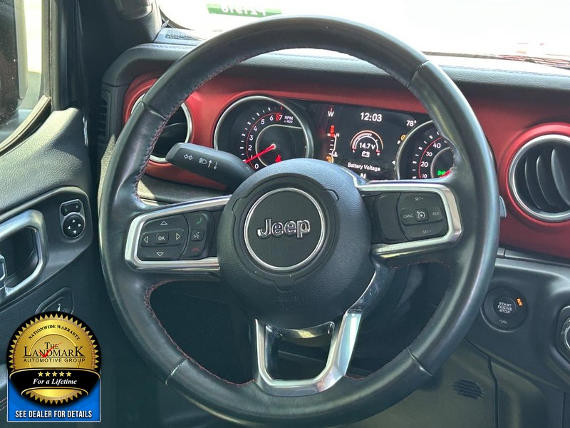 Jeep Wrangler Unlimited Vehicle Full-screen Gallery Image 16