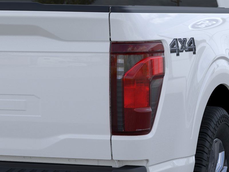 Ford F-150 Vehicle Full-screen Gallery Image 21