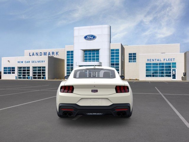 Ford Mustang Vehicle Full-screen Gallery Image 5